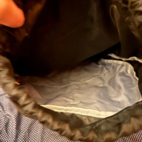 Under Armour Black Backpack Lightweight and Functional - Picture 2 of 3